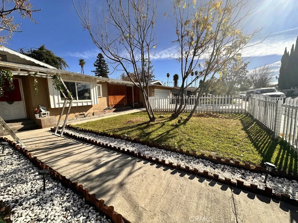 498 Monte Vista, Hemet, California 92544 home-pic-5