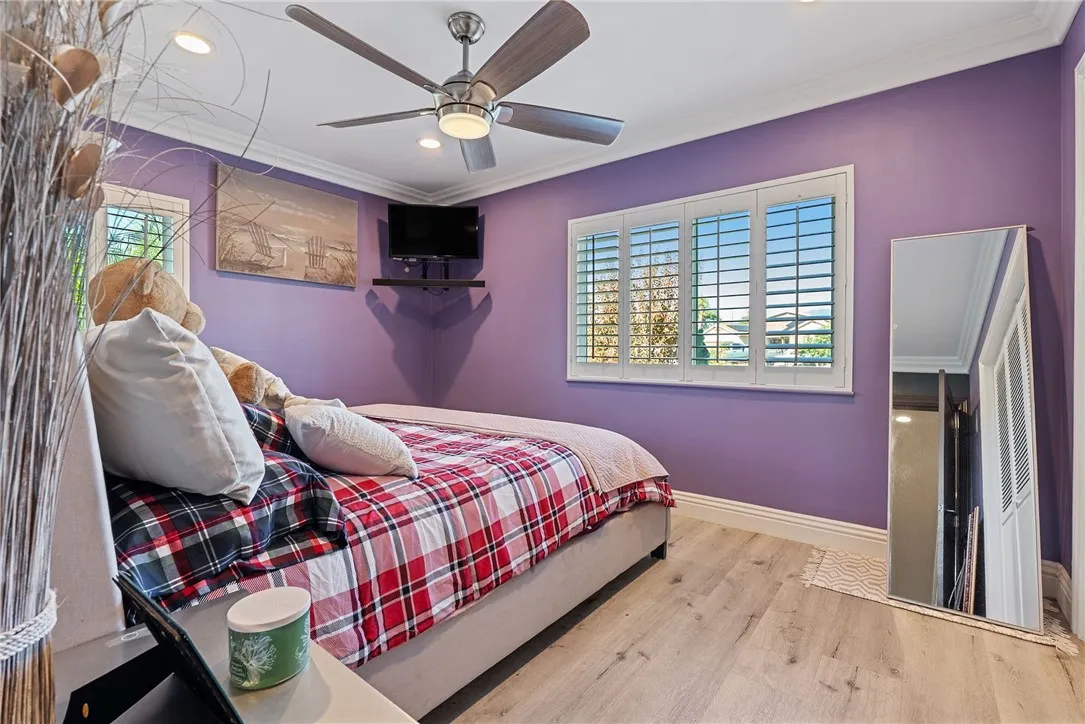 255 W Valencia, Rialto, California 92376 home-pic-16