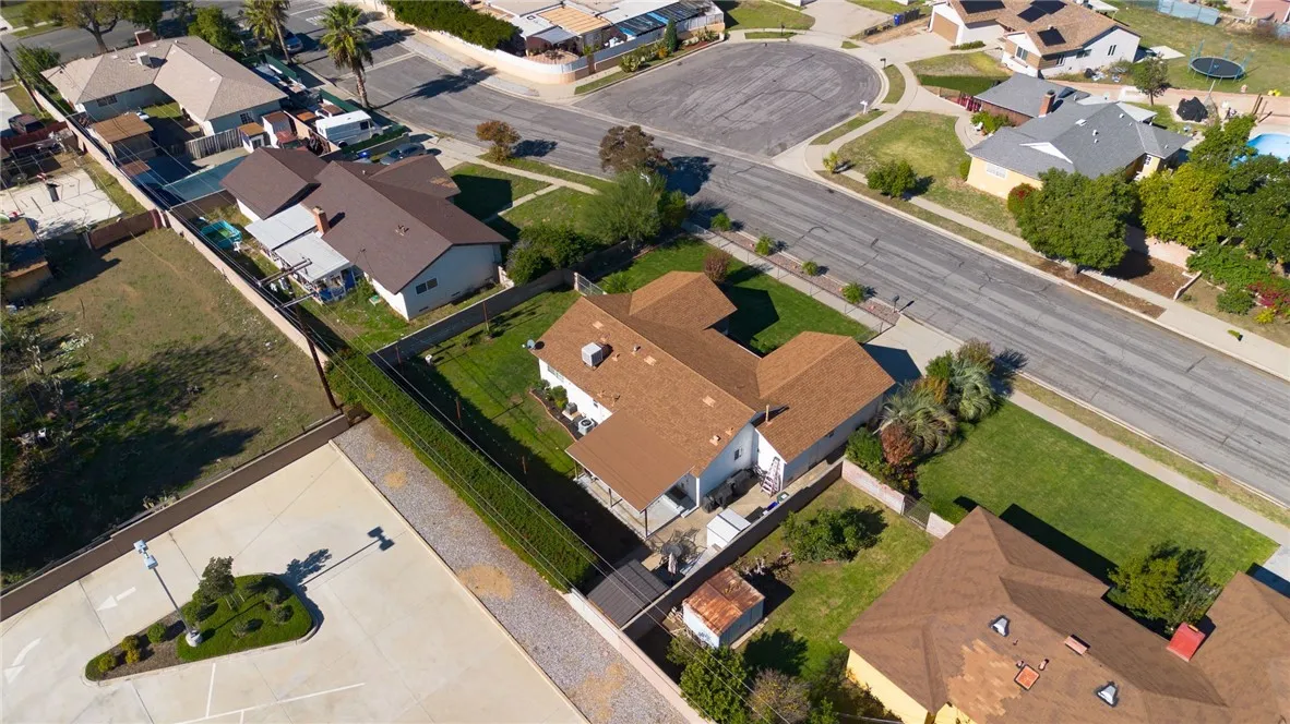 255 W Valencia, Rialto, California 92376 home-pic-31