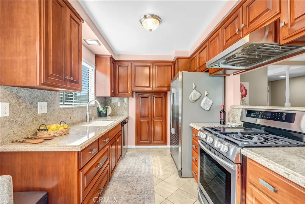 1116 Eadington, Fullerton, California 92833 home-pic-8