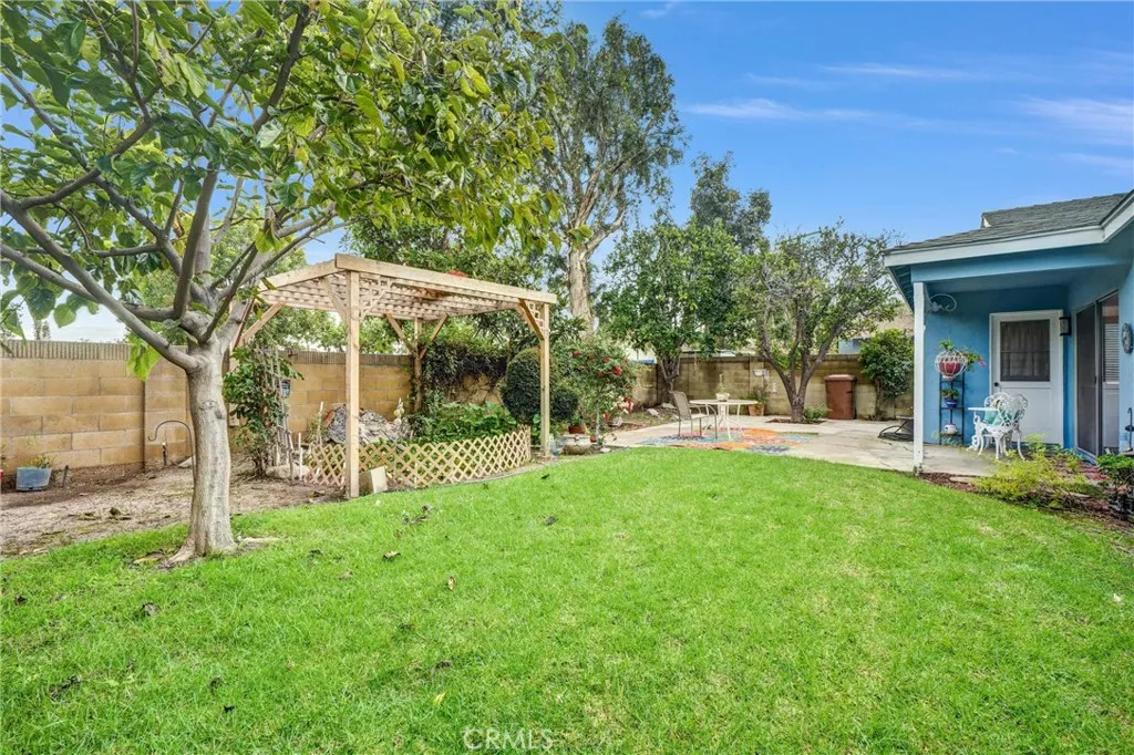 1116 Eadington, Fullerton, California 92833 home-pic-25