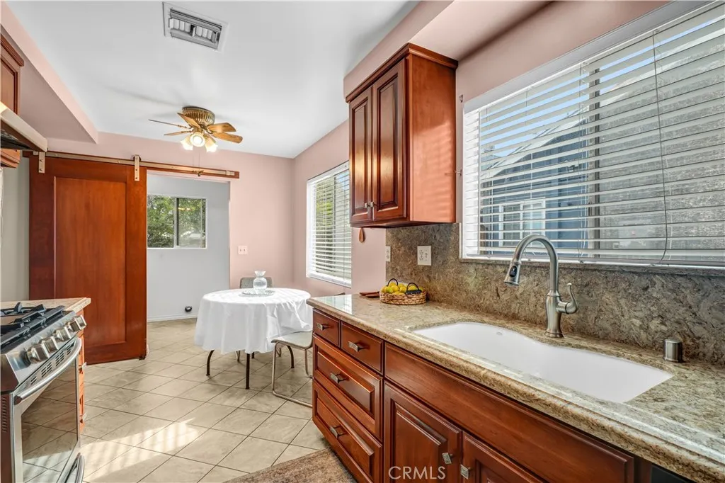 1116 Eadington, Fullerton, California 92833 home-pic-10