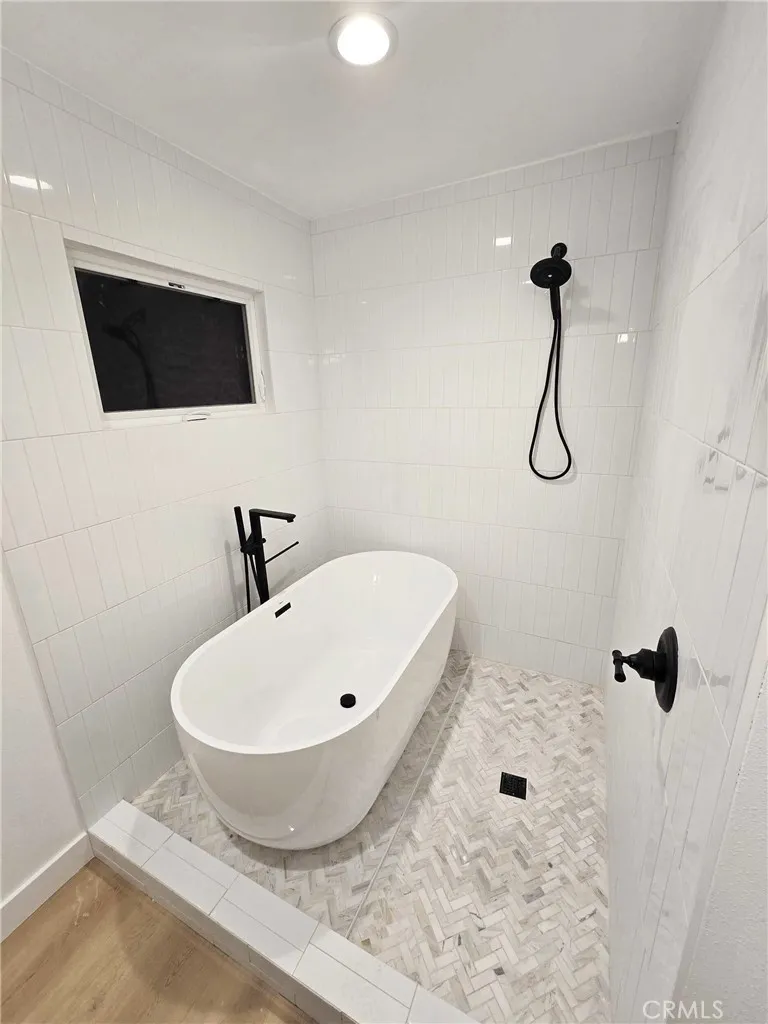 16124 San Fernando Mission Boulevard, Granada Hills, California 91344 home-pic-3