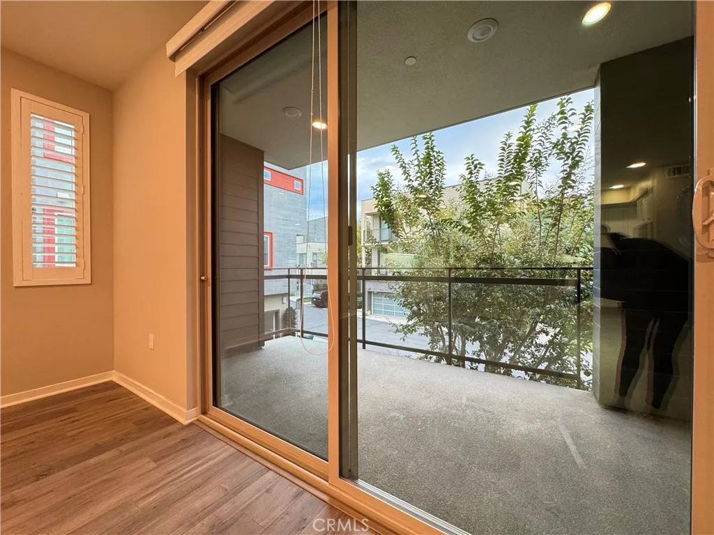 175 Bowery, Irvine, California 92612 home-pic-4