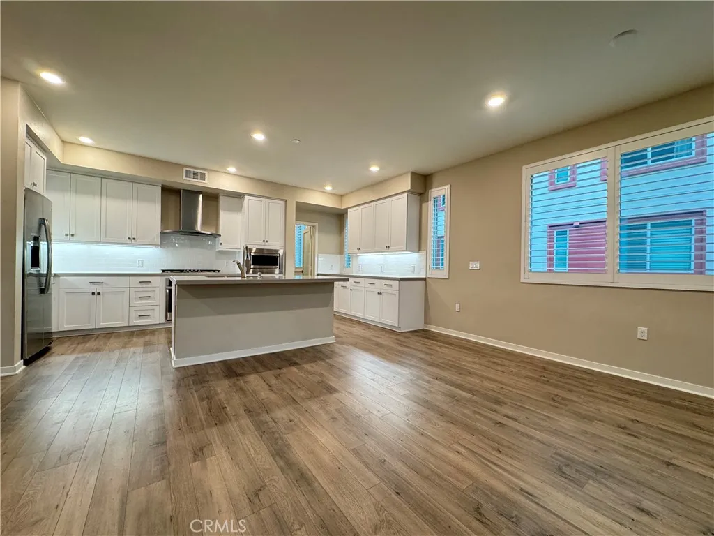 175 Bowery, Irvine, California 92612 home-pic-5