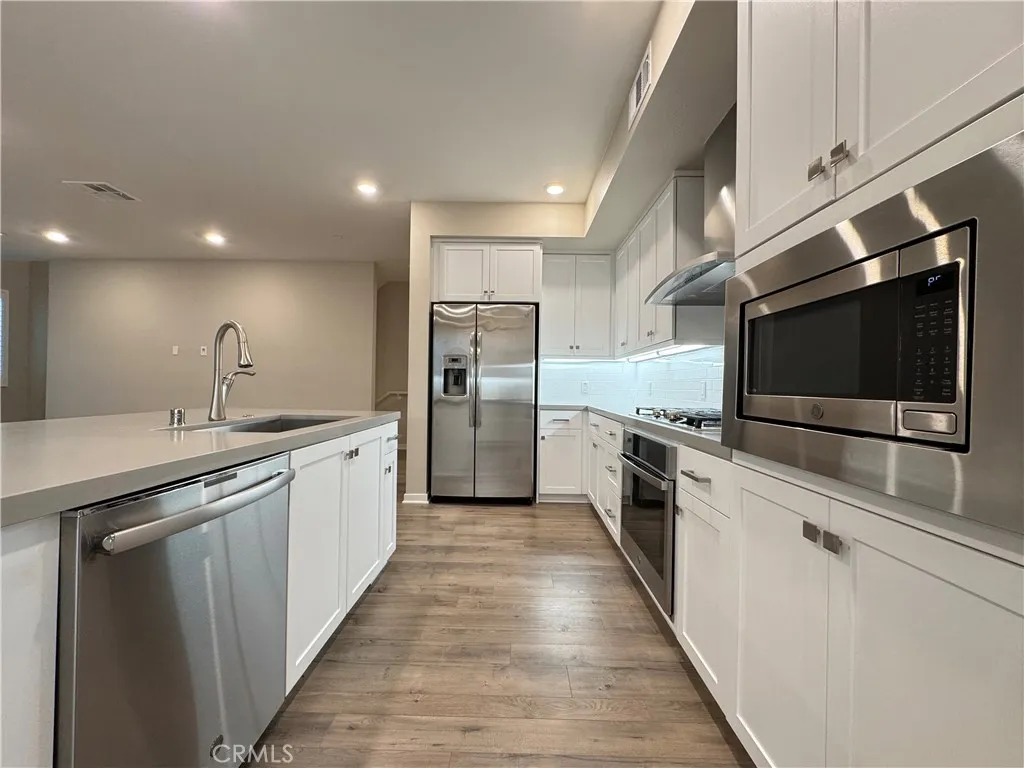 175 Bowery, Irvine, California 92612 home-pic-9