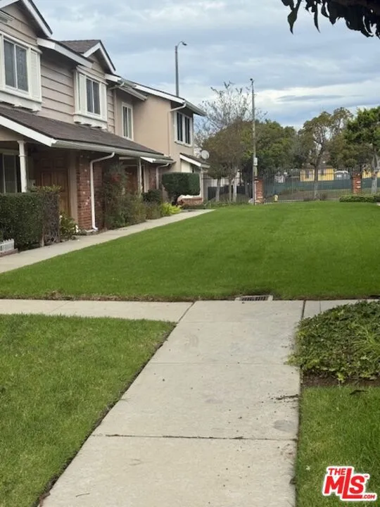3500 W Manchester Boulevard 176, Inglewood, California 90305 home-pic-1