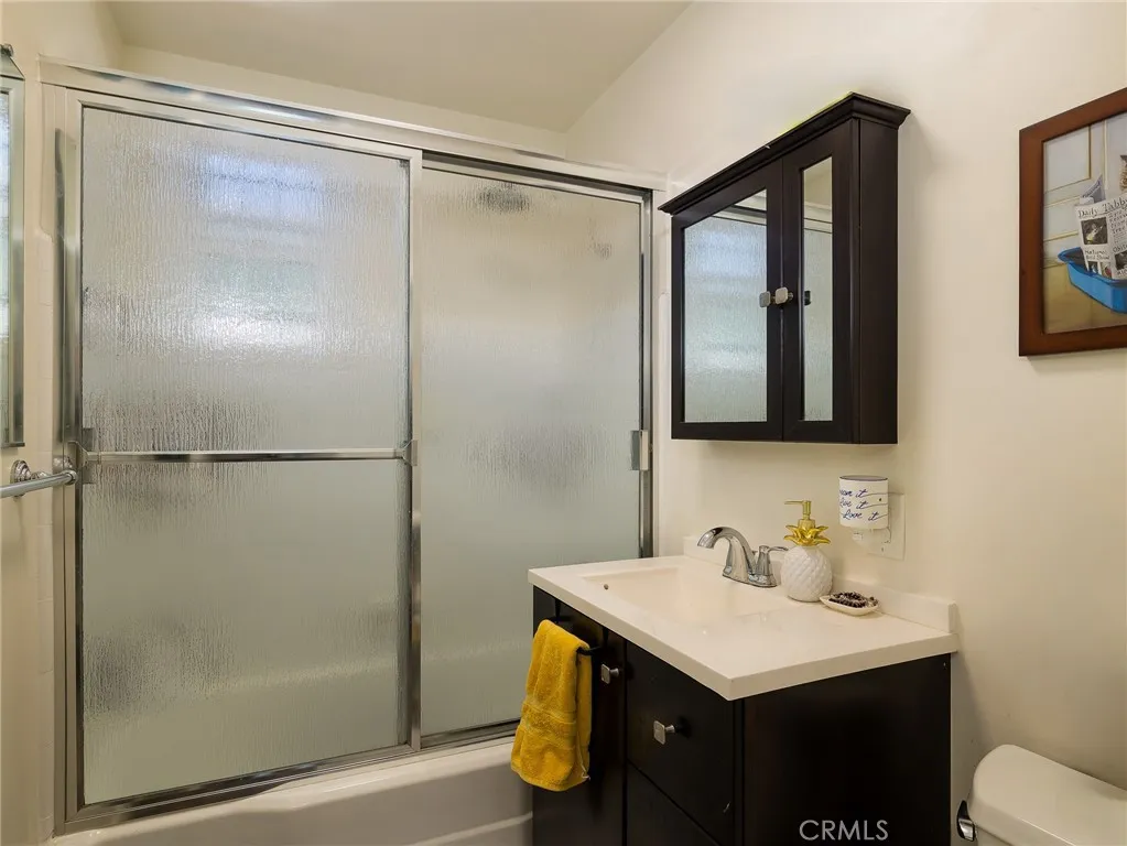 7019 Ramsgate Avenue, Los Angeles, California 90045 home-pic-13