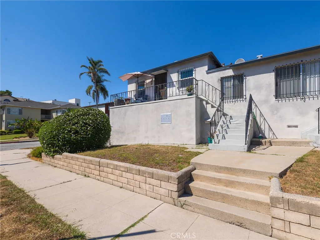 7019 Ramsgate Avenue, Los Angeles, California 90045 home-pic-4