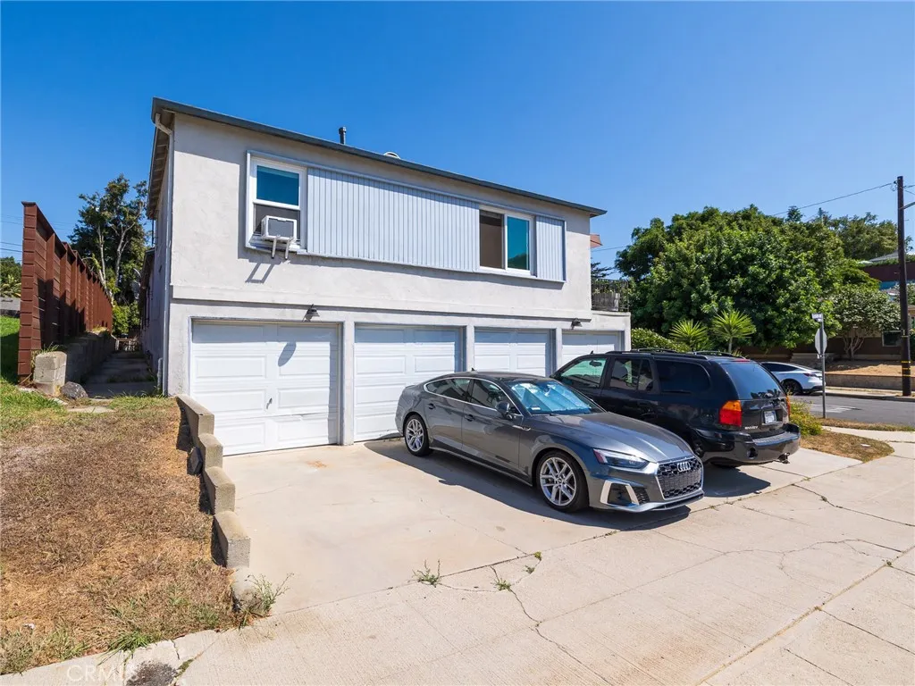7019 Ramsgate Avenue, Los Angeles, California 90045 home-pic-14