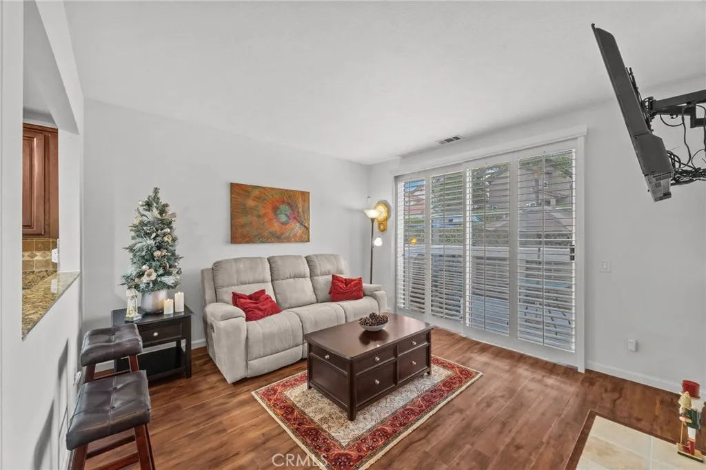2261 Indigo Hills Drive 3, Corona, California 92879 home-pic-3