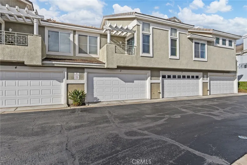 2261 Indigo Hills Drive 3, Corona, California 92879 home-pic-35