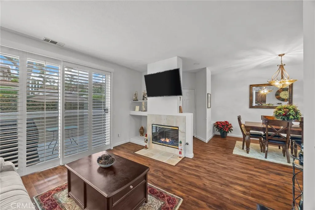 2261 Indigo Hills Drive 3, Corona, California 92879 home-pic-5