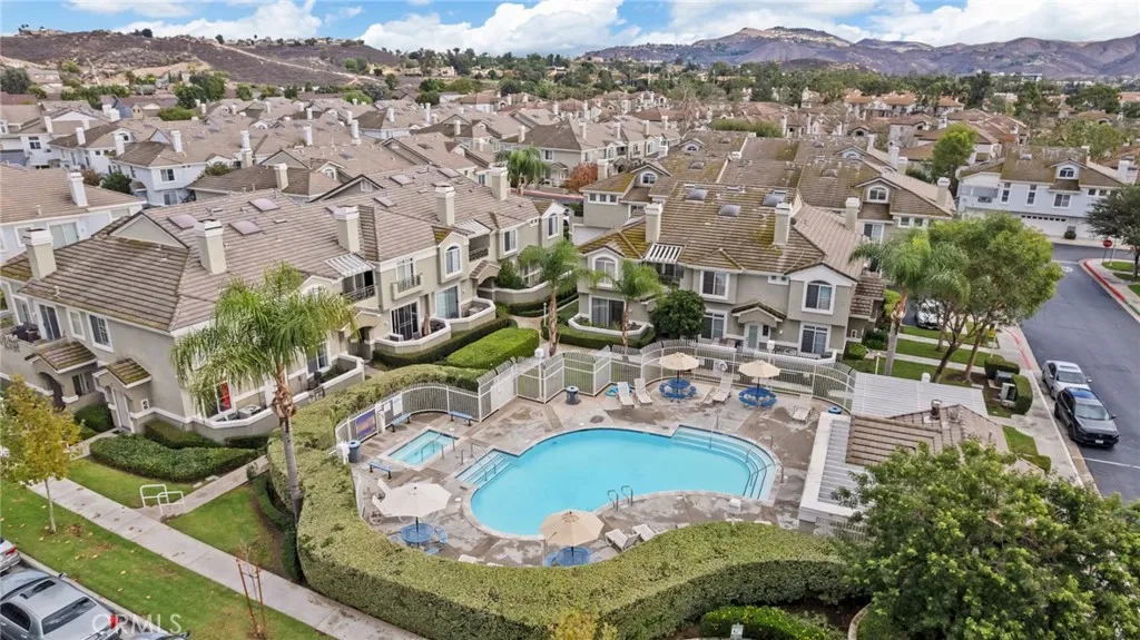 2261 Indigo Hills Drive 3, Corona, California 92879 home-pic-44