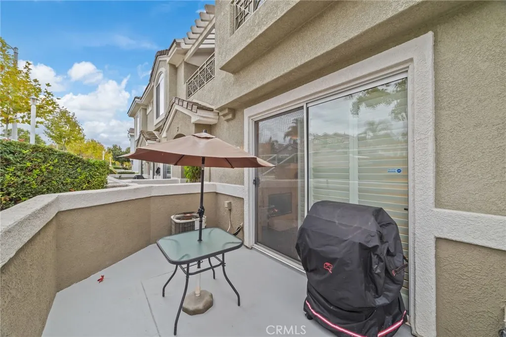 2261 Indigo Hills Drive 3, Corona, California 92879 home-pic-6