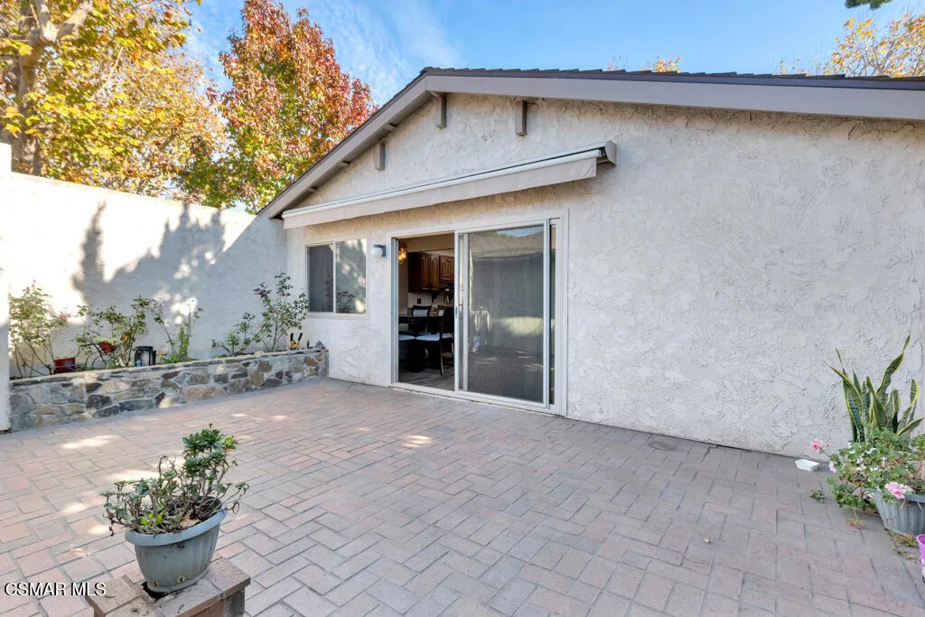 246 W Vineyard Avenue, Oxnard, California 93036 home-pic-11