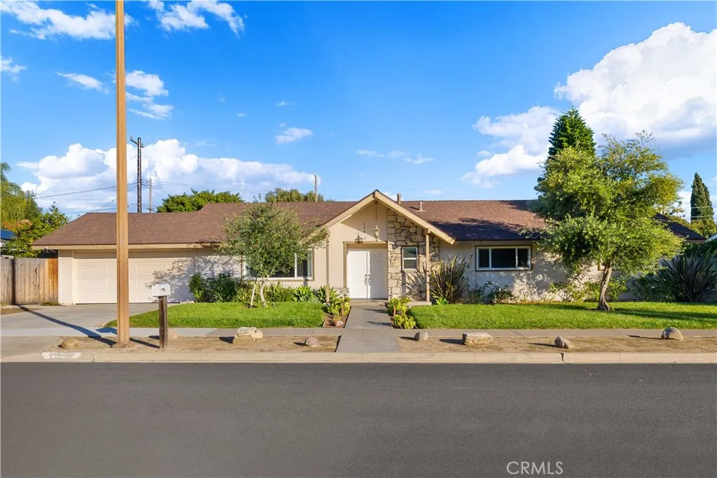 13402 Winthrope Street, Santa Ana, California 92705 home-pic-0