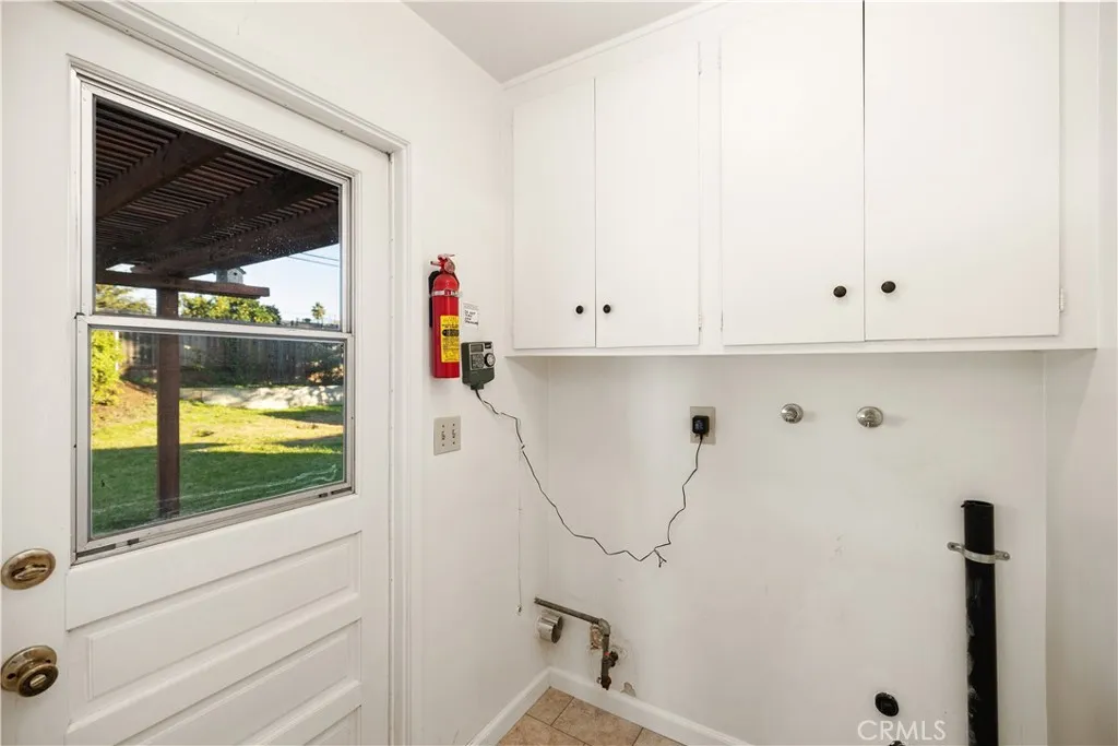 13402 Winthrope Street, Santa Ana, California 92705 home-pic-18