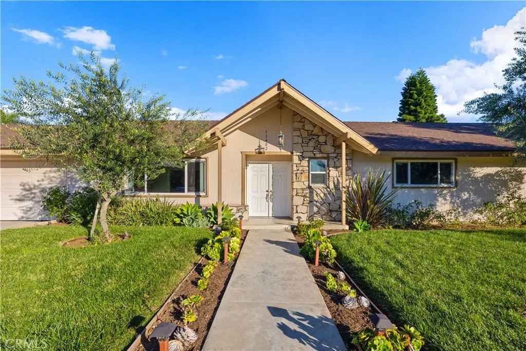 13402 Winthrope Street, Santa Ana, California 92705 home-pic-2