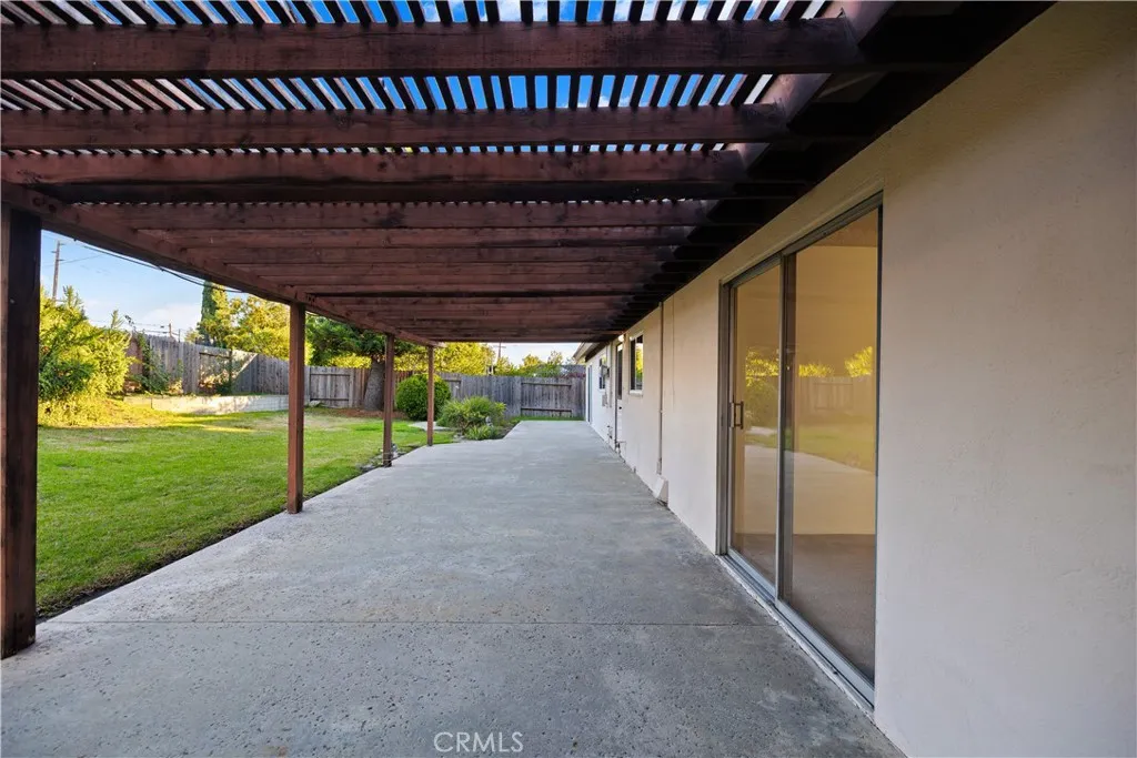 13402 Winthrope Street, Santa Ana, California 92705 home-pic-11