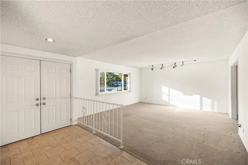 13402 Winthrope Street, Santa Ana, California 92705 home-pic-4