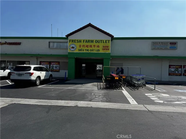 Fresh farm outlet Asian Supermarket