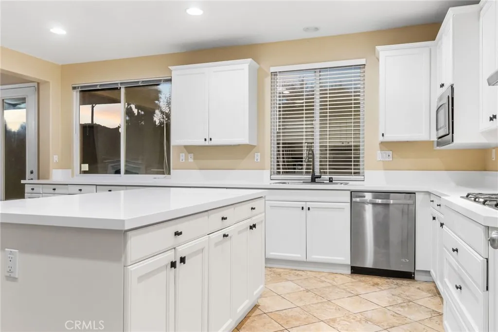 22783 Montanya Place, Murrieta, California 92562 home-pic-20