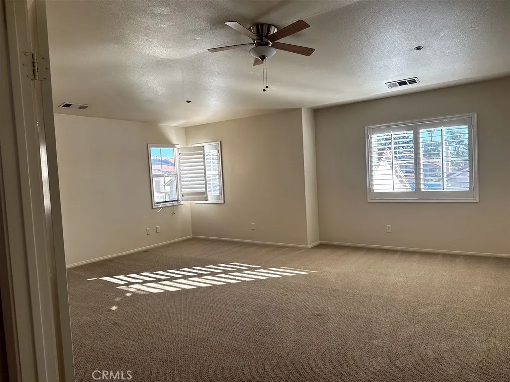 15341 Palm Leaf, Fontana, California 92336 home-pic-6