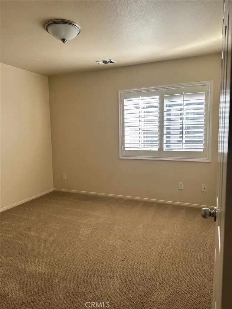 15341 Palm Leaf, Fontana, California 92336 home-pic-11