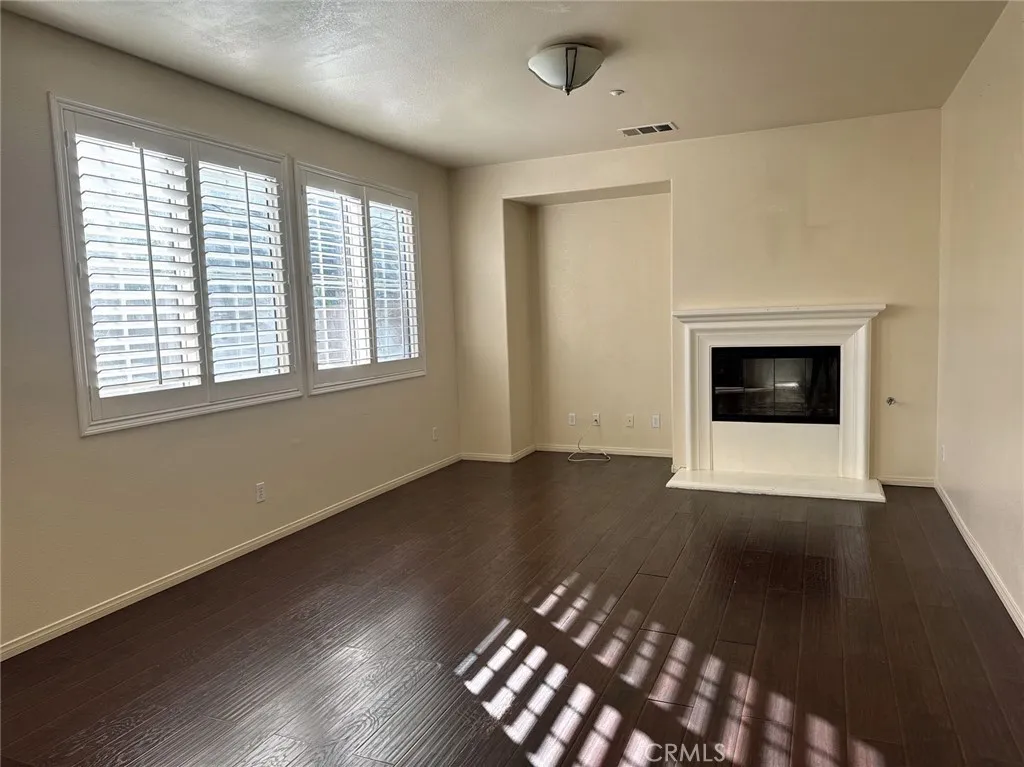 15341 Palm Leaf, Fontana, California 92336 home-pic-4