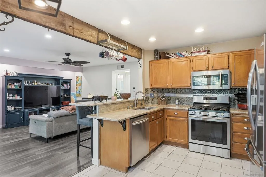 2402 Pimlico Place, Alpine, California 91901 home-pic-14