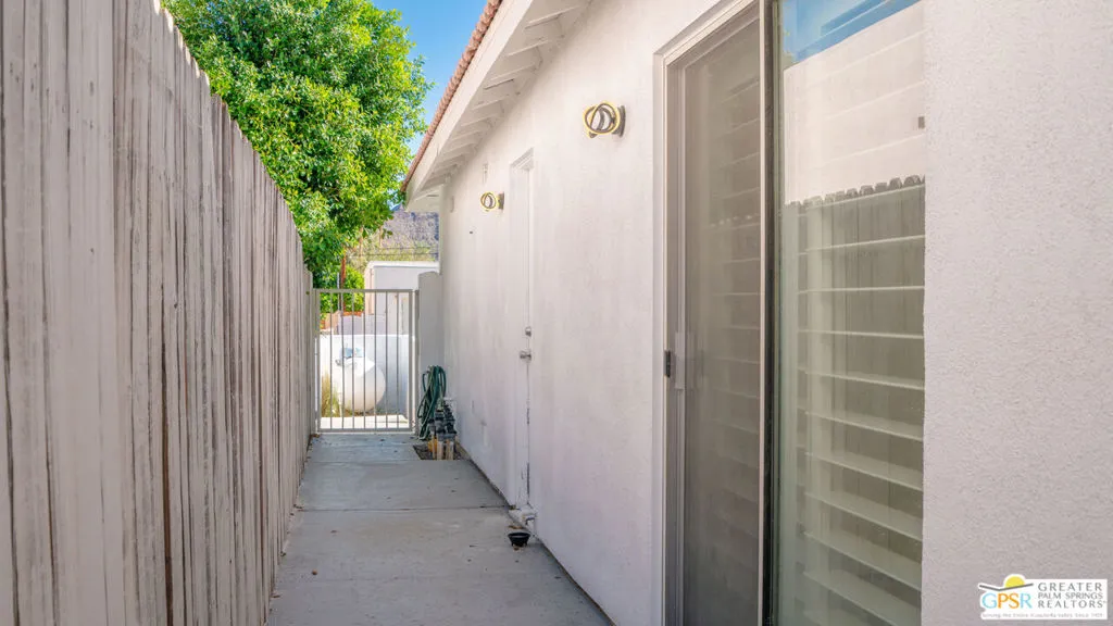 53045 Avenida Obregon, La Quinta, California 92253 home-pic-47