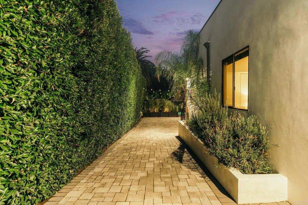 710 N Avenue 50, Los Angeles, California 90042 home-pic-57