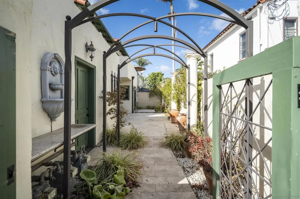 6129 La Flecha, Rancho Santa Fe, California 92067 home-pic-31