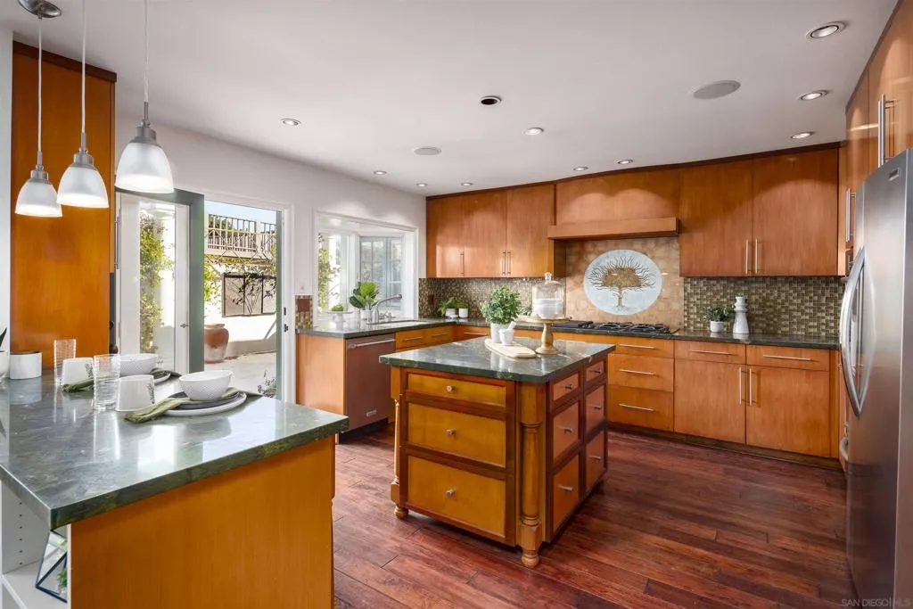 6129 La Flecha, Rancho Santa Fe, California 92067 home-pic-11