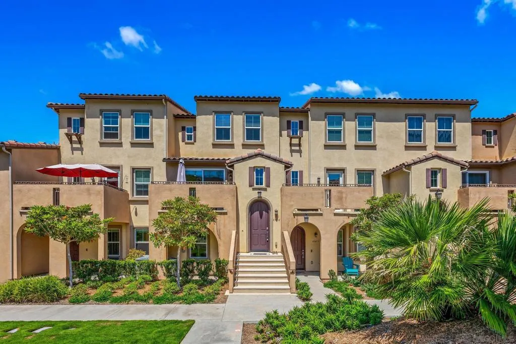 4347 Harbor Way 4, Oceanside, California 92056 home-pic-0
