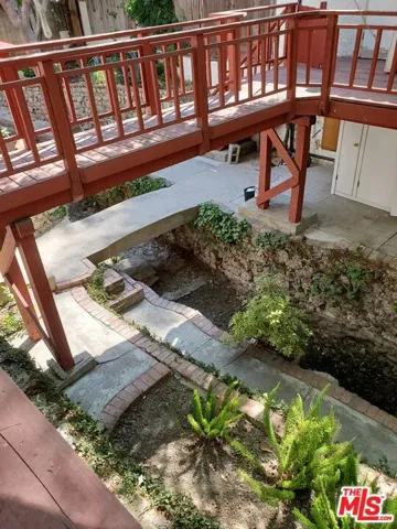 1037 S Longwood Avenue, Los Angeles, California 90019