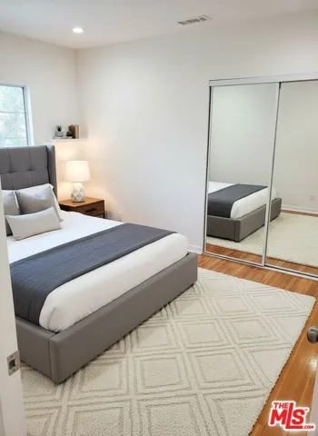 1037 S Longwood Avenue, Los Angeles, California 90019