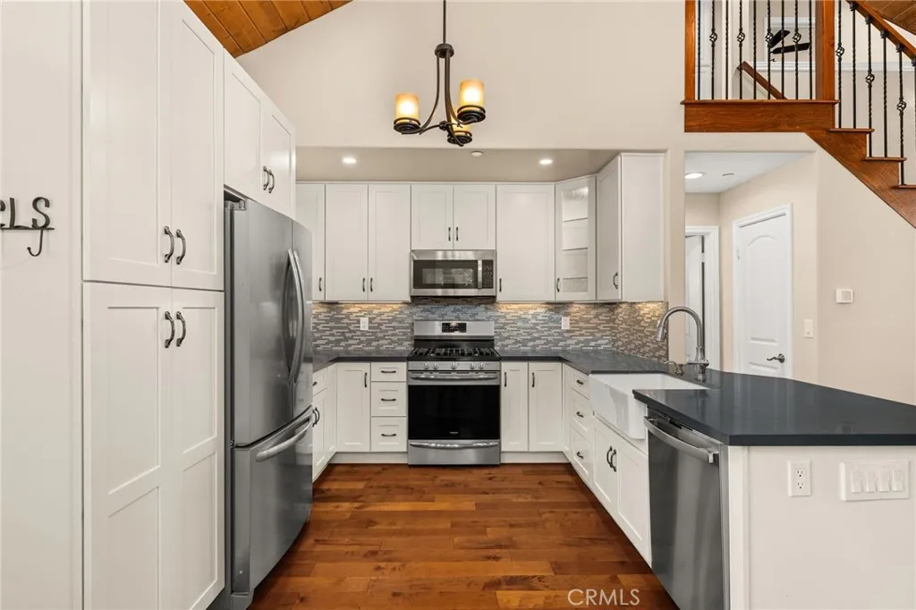 1158 Klondike, Lake Arrowhead, California 92352 home-pic-12