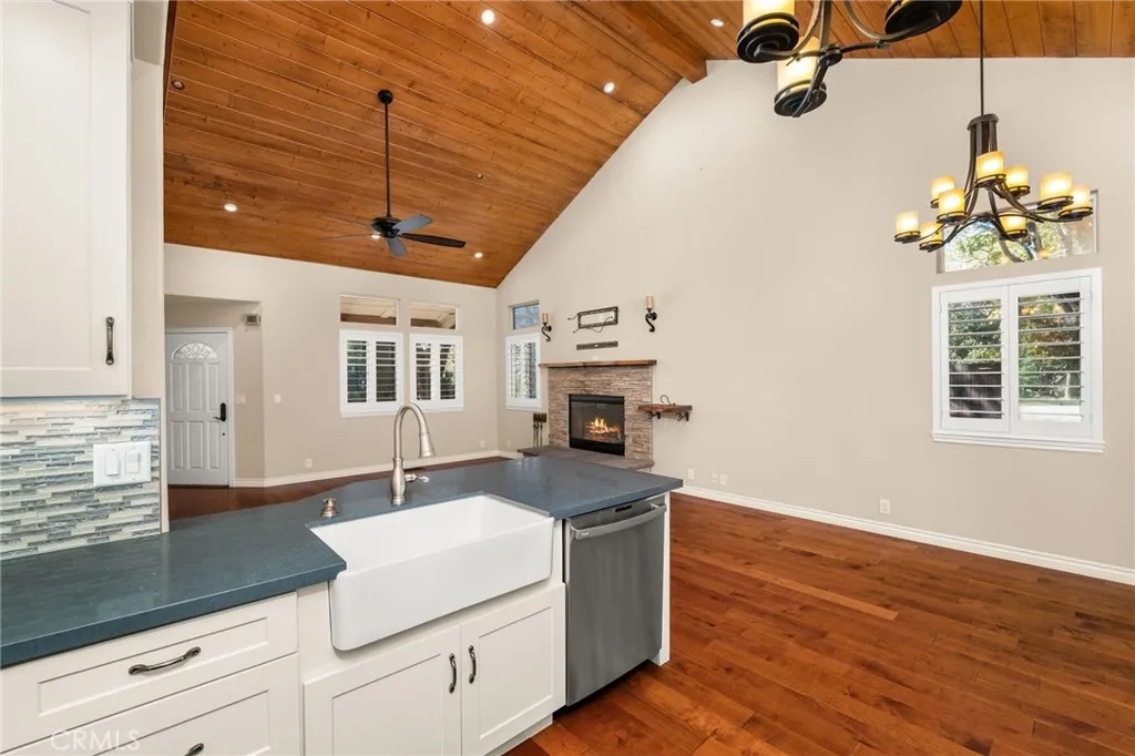 1158 Klondike, Lake Arrowhead, California 92352 home-pic-14