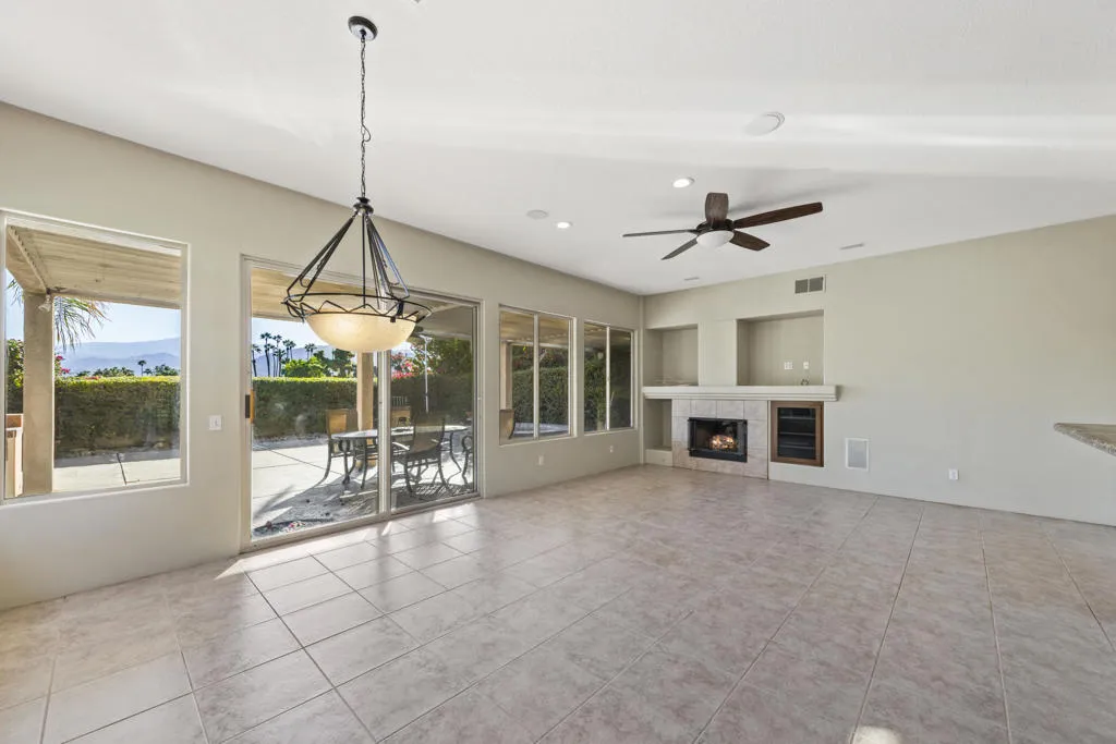 86 N Kavenish Drive, Rancho Mirage, California 92270 home-pic-7