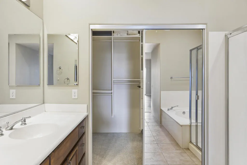 86 N Kavenish Drive, Rancho Mirage, California 92270 home-pic-16