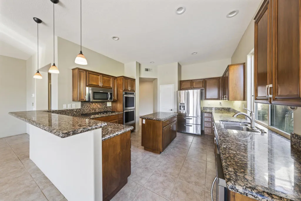86 N Kavenish Drive, Rancho Mirage, California 92270 home-pic-8