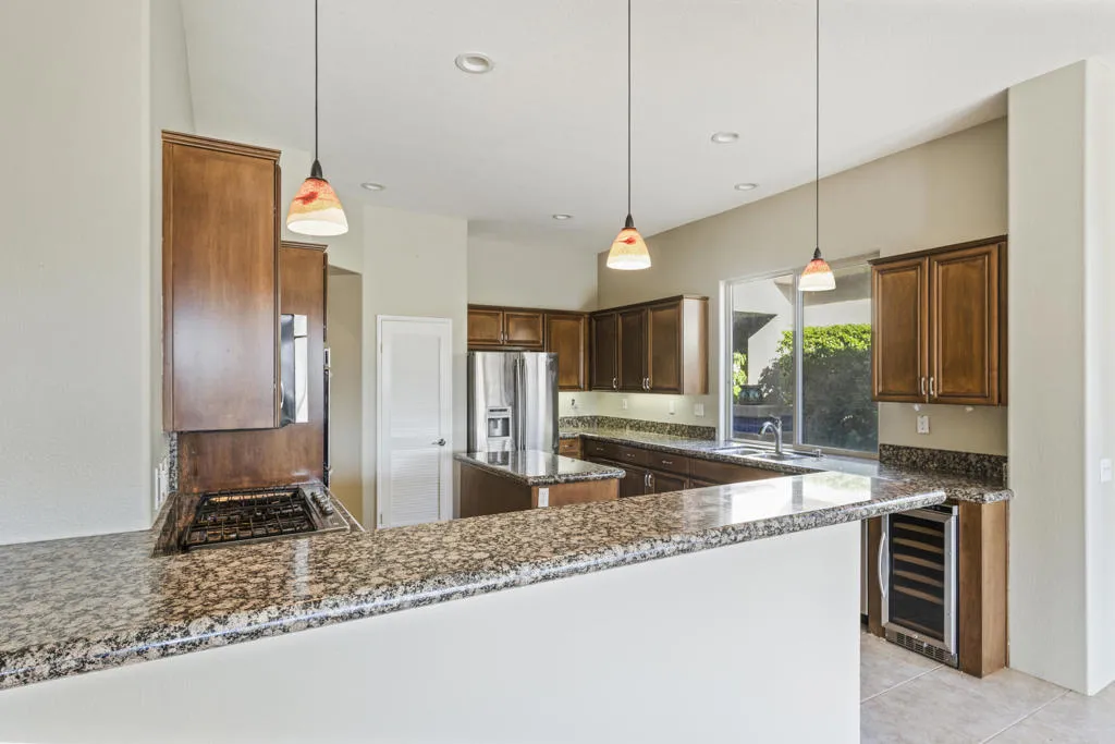 86 N Kavenish Drive, Rancho Mirage, California 92270 home-pic-9