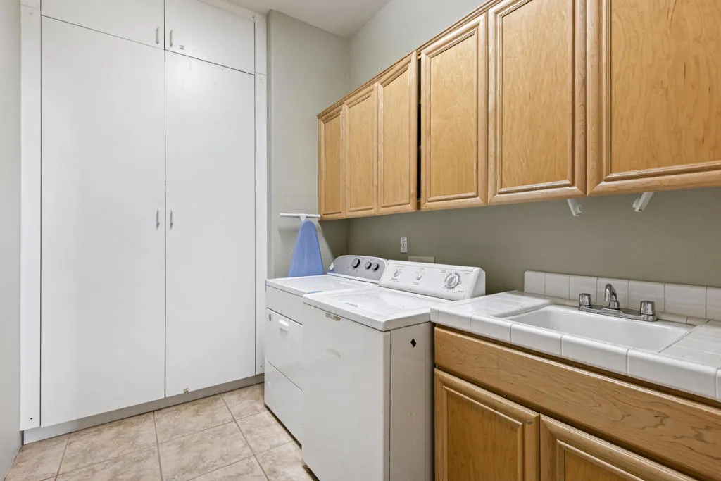 86 N Kavenish Drive, Rancho Mirage, California 92270 home-pic-23