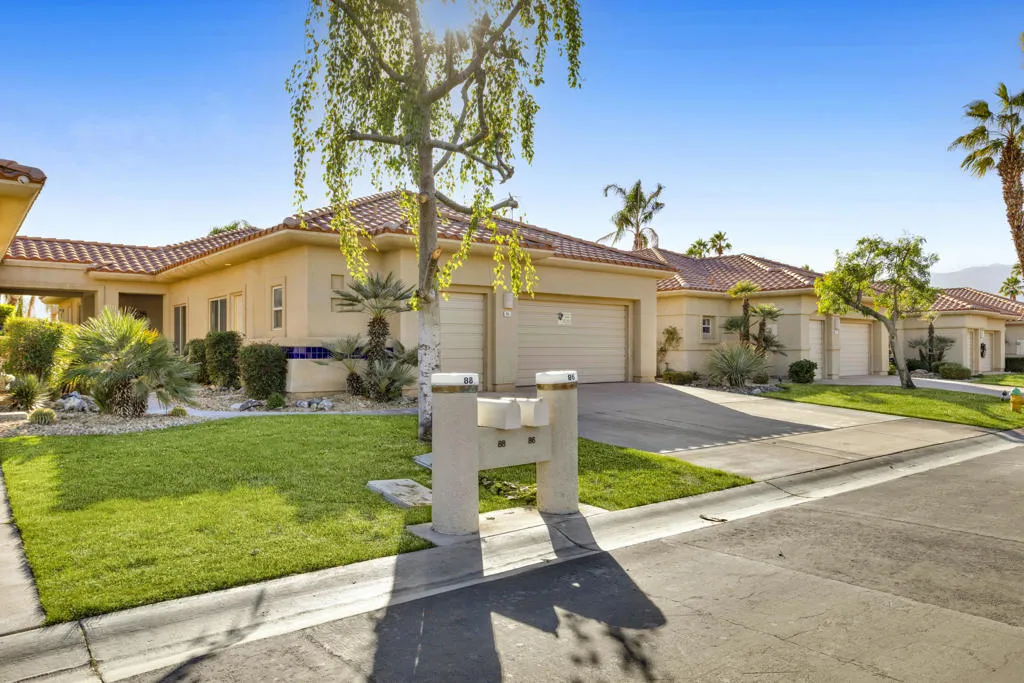 86 N Kavenish Drive, Rancho Mirage, California 92270 home-pic-0