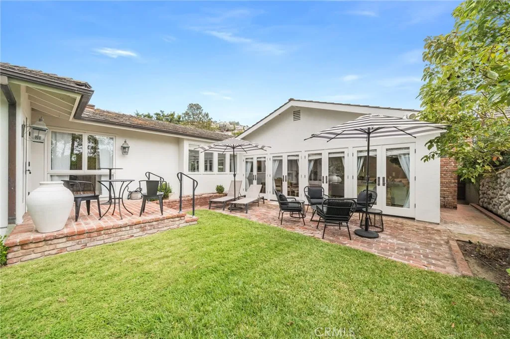 360 Diamond, Laguna Beach, California 92651 home-pic-30