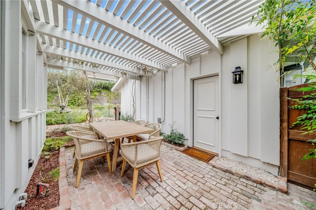 360 Diamond, Laguna Beach, California 92651 home-pic-32