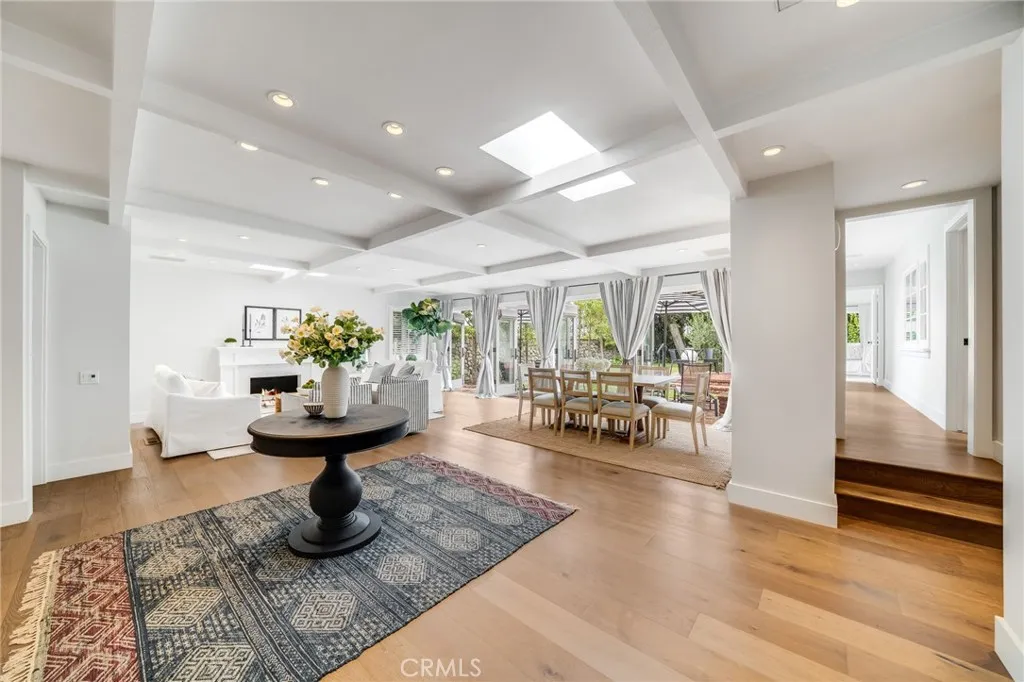 360 Diamond, Laguna Beach, California 92651 home-pic-2
