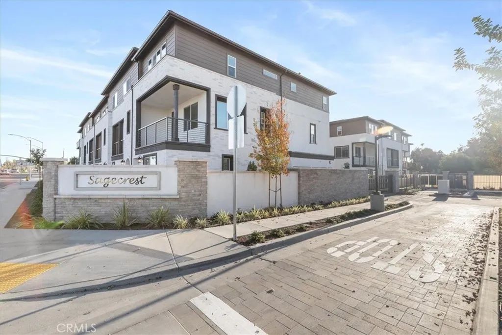 9523 Hannah Way, Riverside, California 92503 home-pic-25